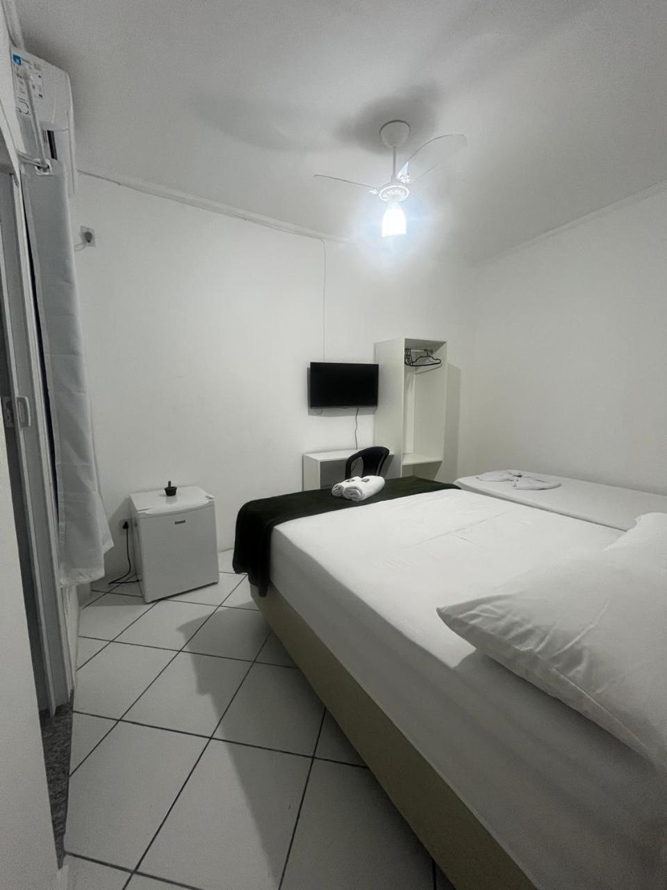 Hotel Aconchegante เชกิเอ ภายนอก รูปภาพ