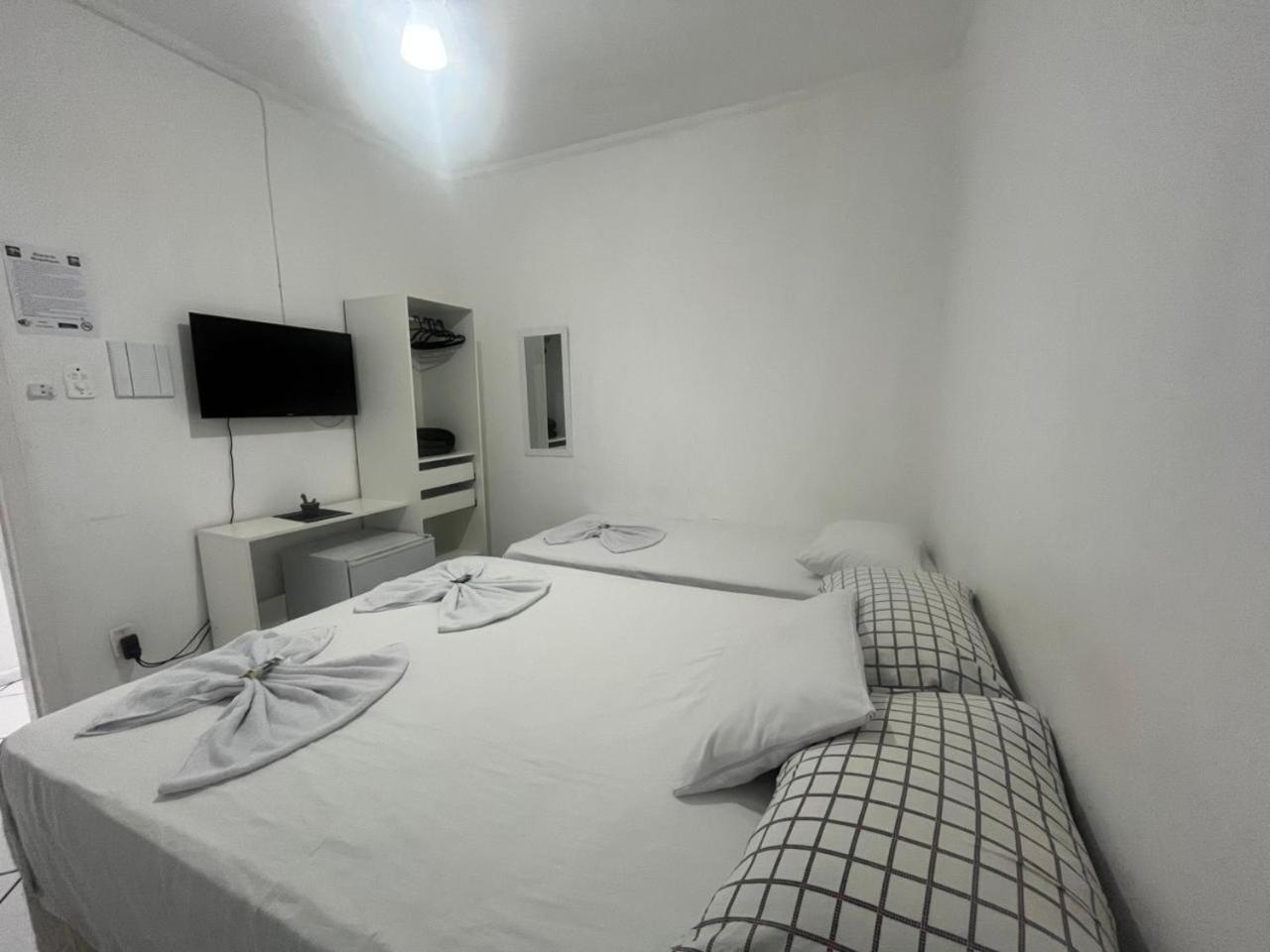 Hotel Aconchegante เชกิเอ ภายนอก รูปภาพ